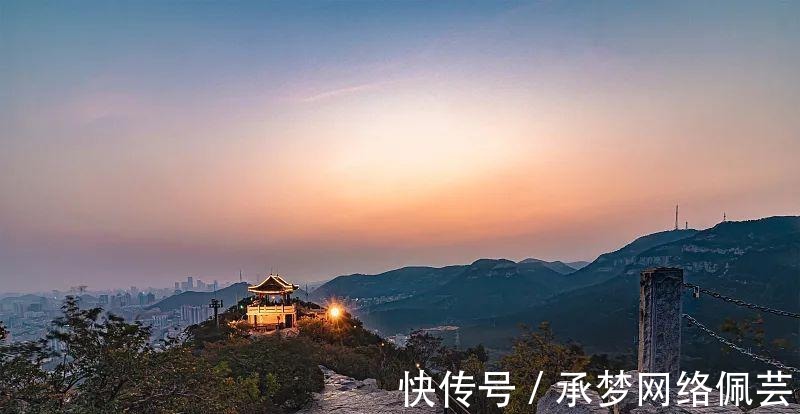 山景|中国以“山水美景”闻名的2座城市，一南一北，你都能想到谁？