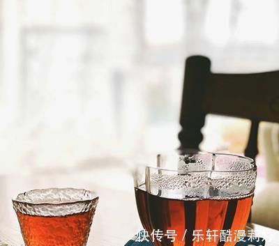 冬季如何喝红茶泡着喝和煮着喝,哪一个更适合我猜你喜欢这个