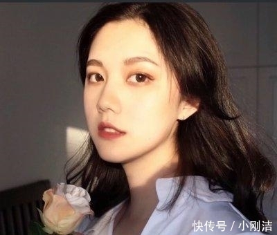 女生来“例假”，使劲儿吃这3物，排子宫污血，