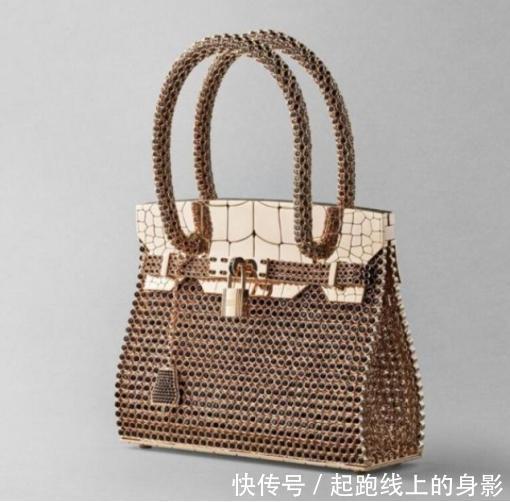 爱马仕|860万的爱马仕包包，只能装唇膏和卡，这种时尚真的让人难以理解