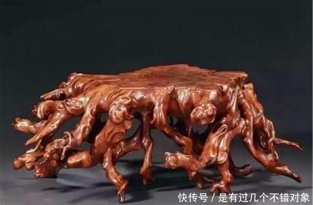 艺术家!男子造根雕500罗汉,富豪开价100万后又反悔,现今烂在仓库长出蘑菇