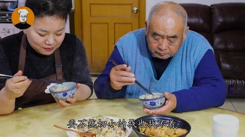 超简单的萝卜焖饭，我家午餐就爱这样吃，饭菜一锅搞定
