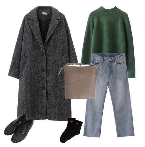 “暗沉”墨绿色毛衣这样穿竟显白!不老气?