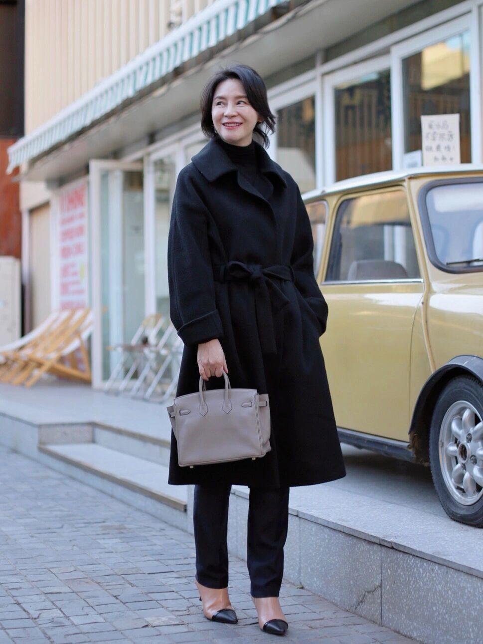 打底衫|50+女人不能错过的羊绒大衣,入冬这么搭优雅又好看,简约不挑人