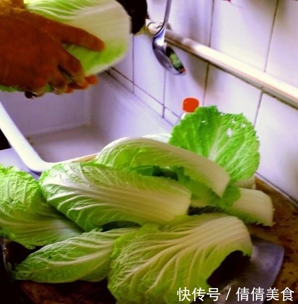 难吃|白菜炖豆腐,先放白菜还是豆腐?许多人弄错了!难怪做出来难吃!
