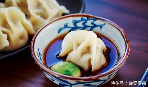 调萝卜馅,下锅焯水还是用盐杀水?学会这么做,味道更香还不出水