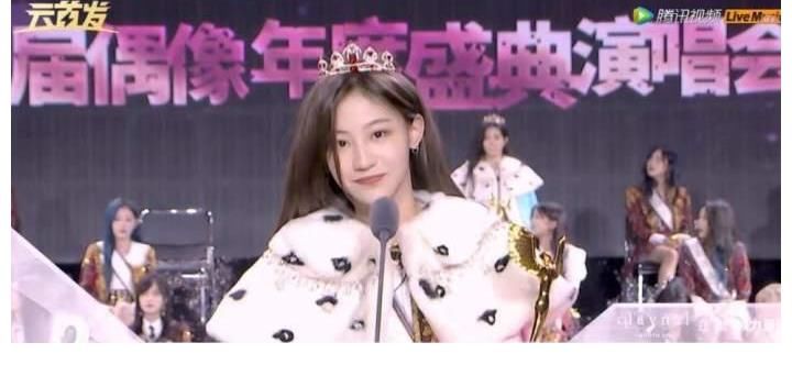 披风|为了一件红色披风，近200个青春美少女大比拼，这个总决选为何让人疯狂