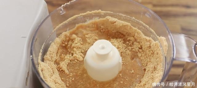 我们教你如何用饼干做蛋糕底,我们可以不用烤箱做米其林基本甜点