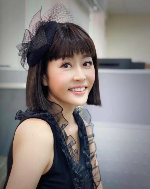 影视剧|46岁女星分享抗癌经历，呼吸困难似行尸走肉，因贫血考虑切除子宫