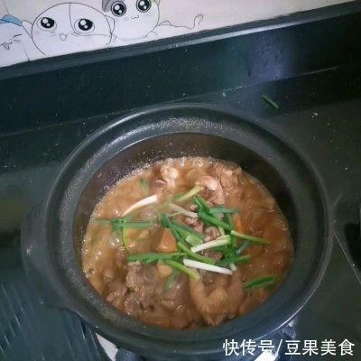 板栗闷鸡中午刚做完,晚上又想吃了