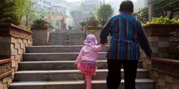 持续时间|奶奶趁3岁孙女睡着,出门买菜,却再也听不到孩子叫“奶奶”了