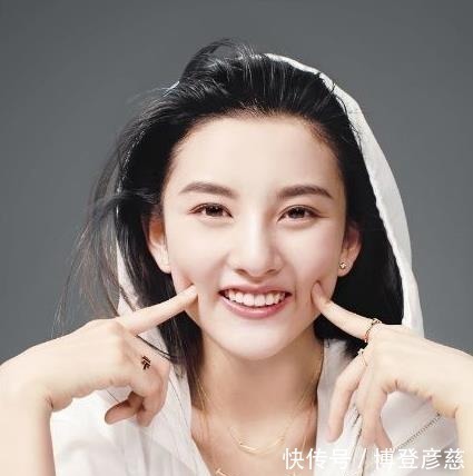 蒂芙尼|蒂芙尼的微笑项链，六福的微笑项链，奢华正主和亲民同款你会选谁