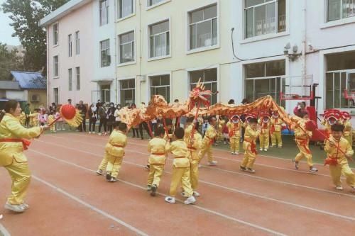 阳光童趣展风采、快乐运动助成长——周村区正阳路小学附设幼儿园丝绸路园早操展示活动