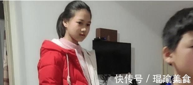 补习班|弟弟写作业拖拉被学霸姐姐制服,看到弟弟眼神后,网友哭笑不得