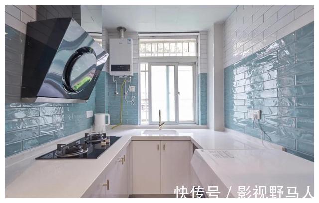 厨房|设计师爆改55㎡老破小，配色高级、功能齐全，进屋就被迷住了！