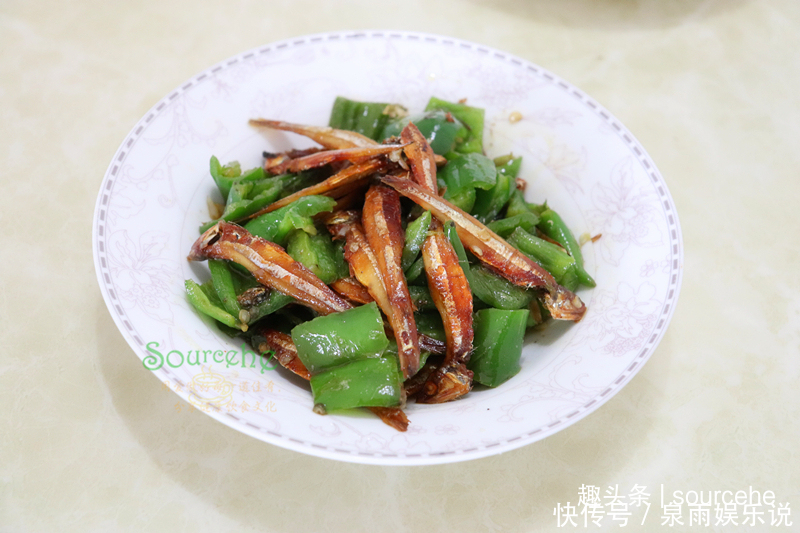 喜欢吃|一家三人的晚餐,四道菜家常菜,有荤有素不足三十元,真实惠!