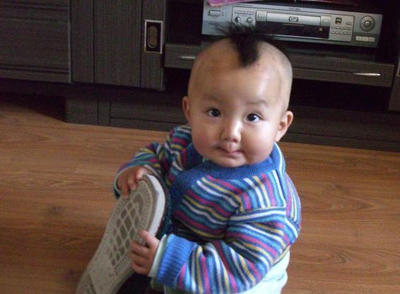 脾胃|医生强调再宠孩子,4类零食也别让孩子碰,容易积食不长个