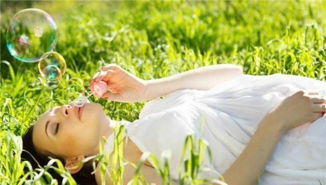 怀孕|宝宝可能在不经意时就来了,喝酒后发现怀孕了,对胎儿有影响吗