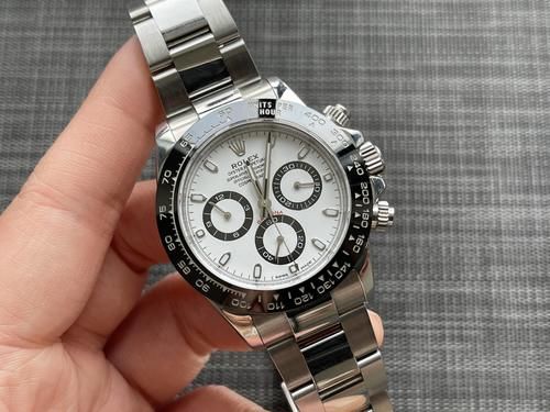 机芯|腕表改装还能这么玩！劳力士白钢迪改装成熊猫迪！