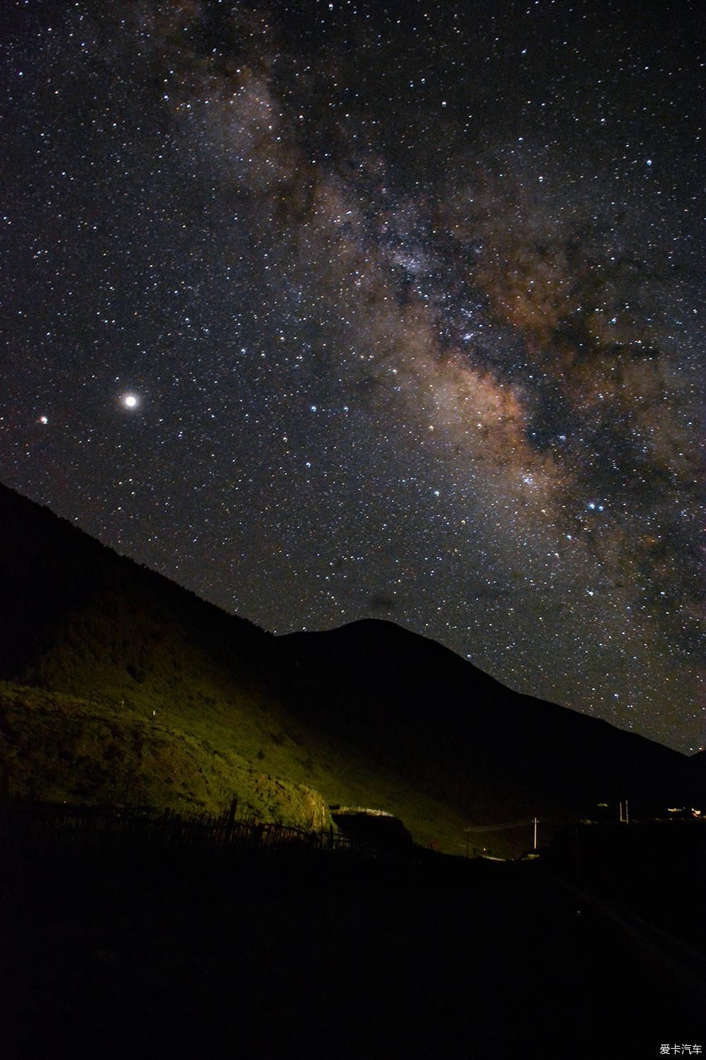 贡嘎穿越丨雪山神湖，云海晚霞，古寺星辰，总有一处风景能温暖你