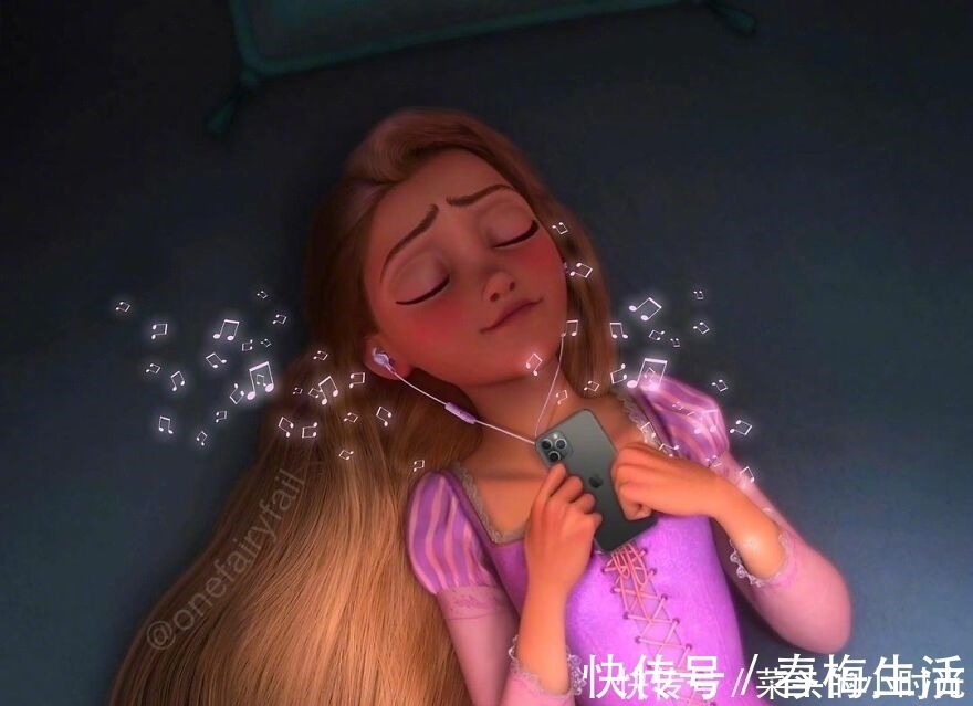 艾莎公主|当迪士尼公主有手机，艾莎公主爱上自拍，爱丽儿公主网购人鱼服装