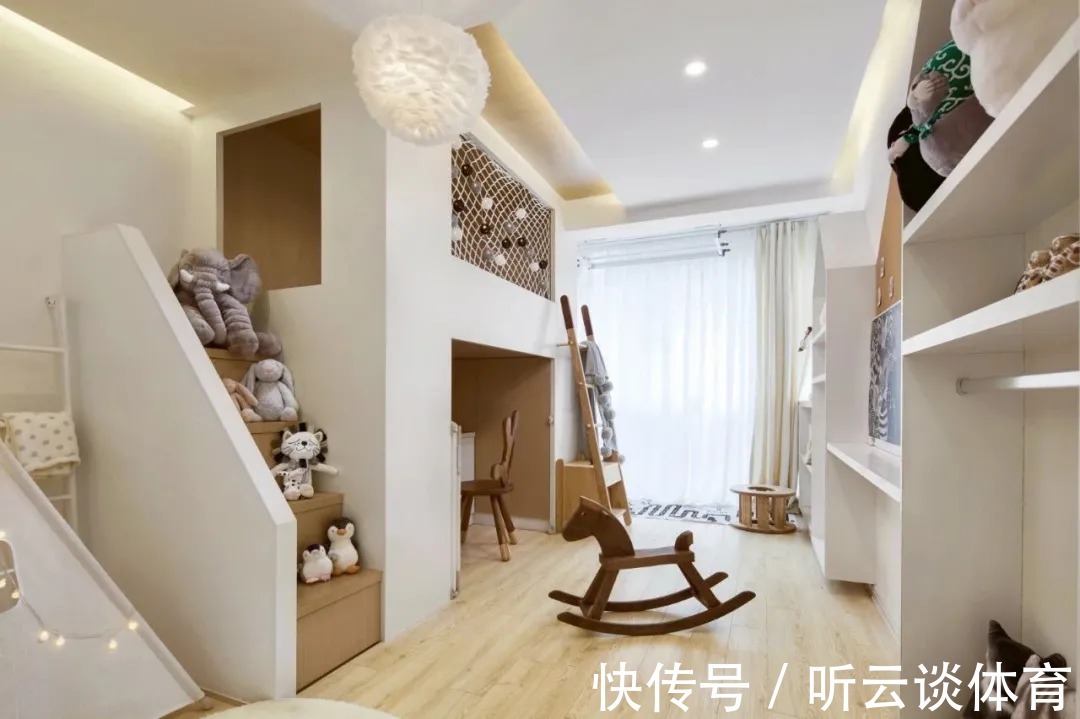 简约风|60㎡简约风小户型,客厅藏张床打开秒变3居室,太机智了!