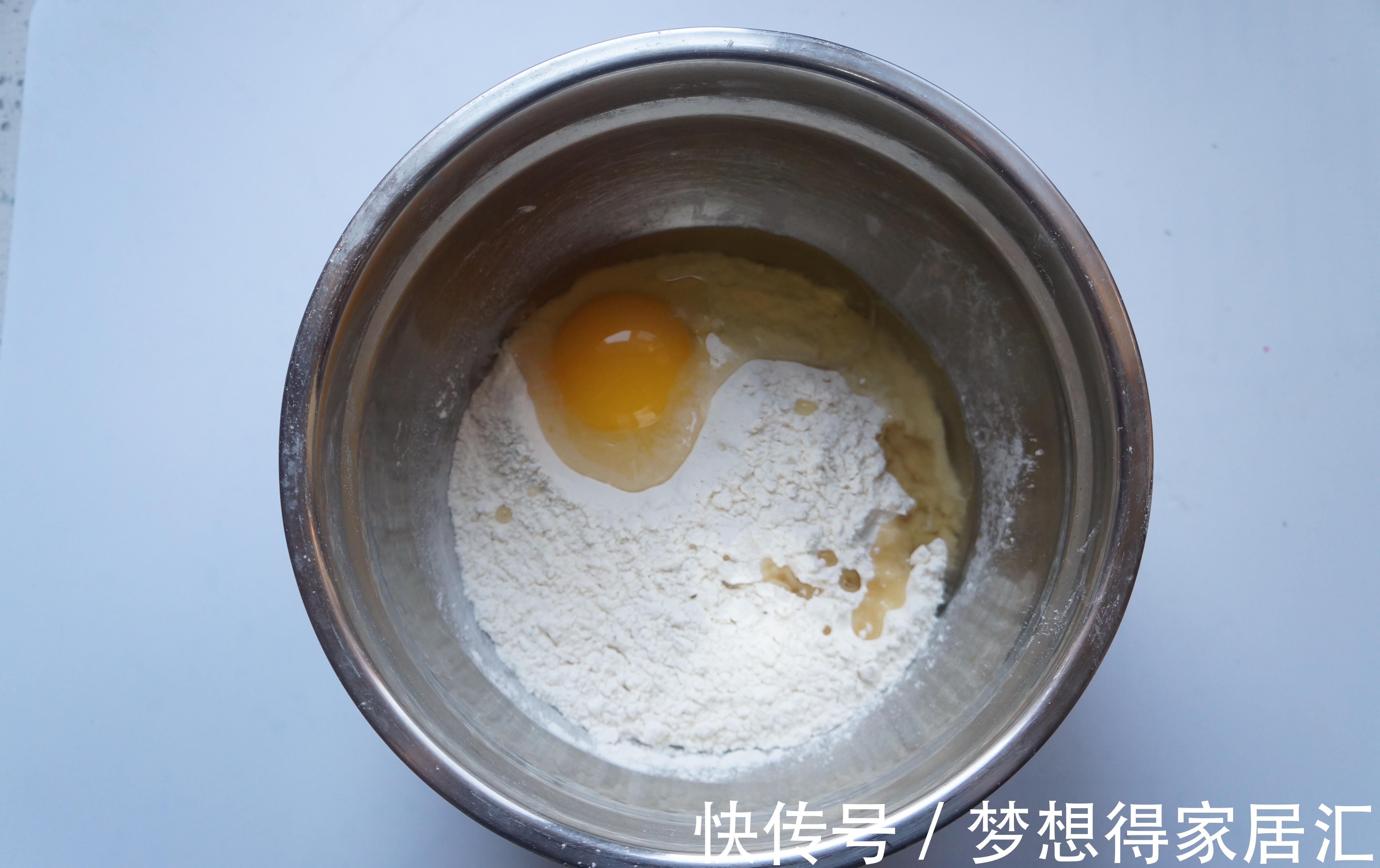 面团|1碗面粉1个鸡蛋，教你做在家做油条，卫生还健康