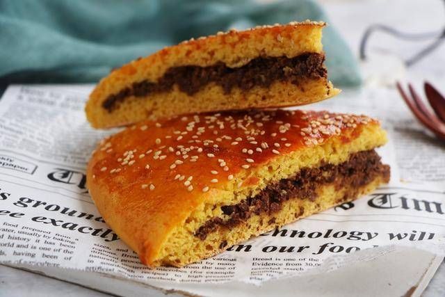  玉米面新吃法，不加一滴油，比发糕好吃，比面包简单，一吃就上瘾