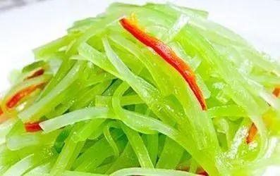 清炒莴笋丝|它是秋季“千金菜”,三种吃法效果好!