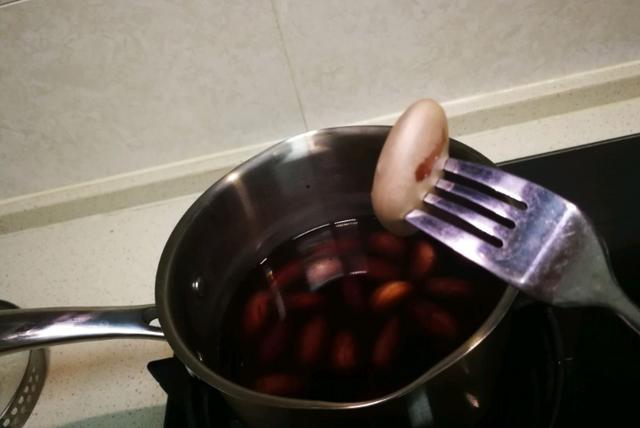 此水果吃完的核别扔掉,比果肉还营养,补中益气,滋补不浪费