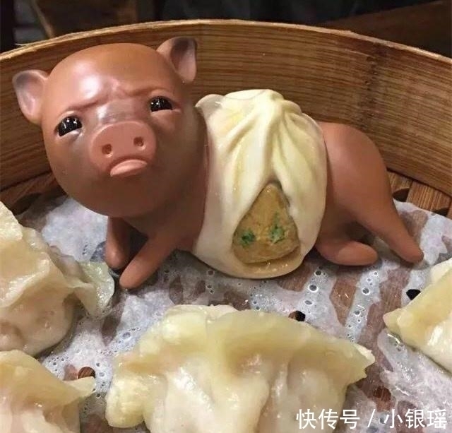 早餐|去吃早餐,因为好奇点了份“3口1只猪”,打开以后说想退