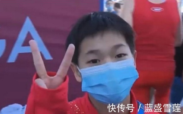 剪刀手|可爱!全红婵阿布扎比同框美国队一姐,对方学她比经典剪刀手!