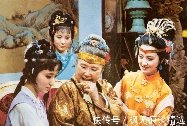 抄家@曹雪芹为什么被抄家?看完雍正给他父亲的批文,是有多嫌弃