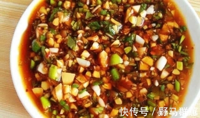 好吃|一碗万能“调料汁”,拌什么凉菜都好吃,春节宴请朋友不用愁了