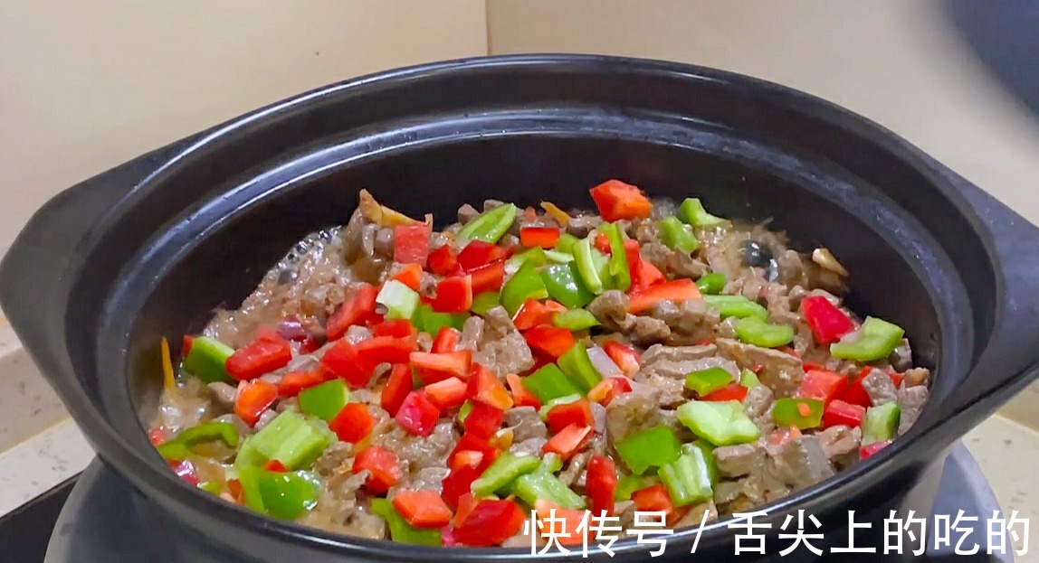 红线椒|把啤酒倒入猪肝中,这种做法真是太厉害了,出锅满屋飘香,真解馋
