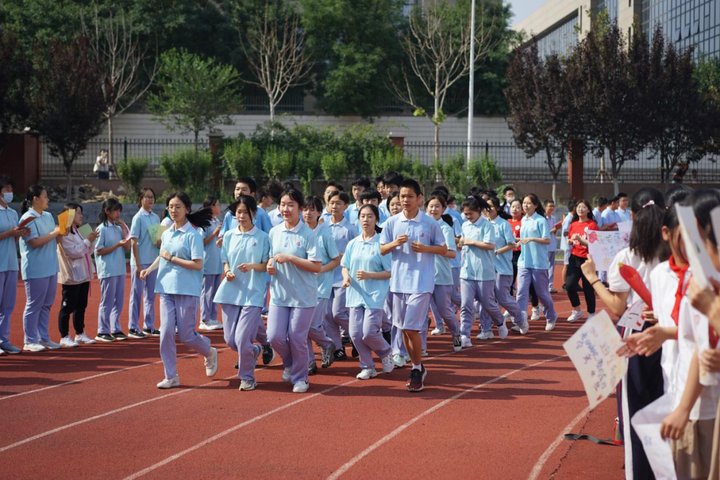 山大附中奥体中路学校|送祝福，祝成功！山大附中奥体中路学校初三学子的最后一次跑操