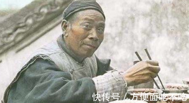 三寸金莲|100多年前, 一位法国人拍下“真实的大清”, 别再被电视剧”傻傻忽悠“了!