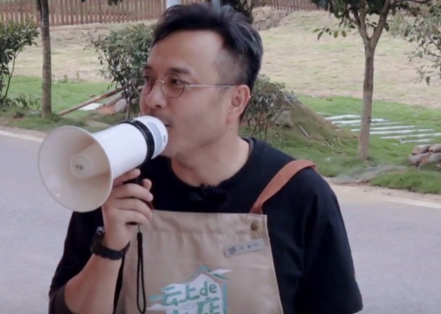 芒果台新综艺捧红另类网红,获得央媒夸赞,为行业树立新标杆