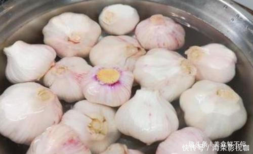 糖醋|腌制糖醋蒜,只加糖和醋可不够!忘了加“它”,大蒜发苦还易坏