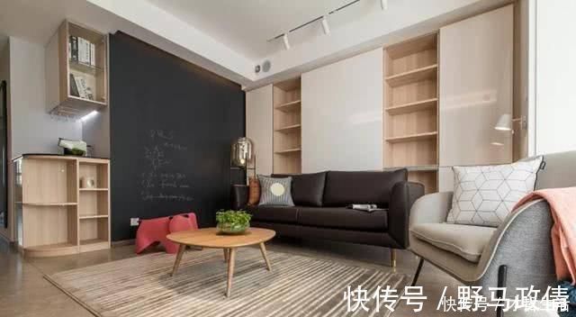沙发墙|老公坚持装4米长电视柜,沙发墙“加厚”35公分完工都夸他机智