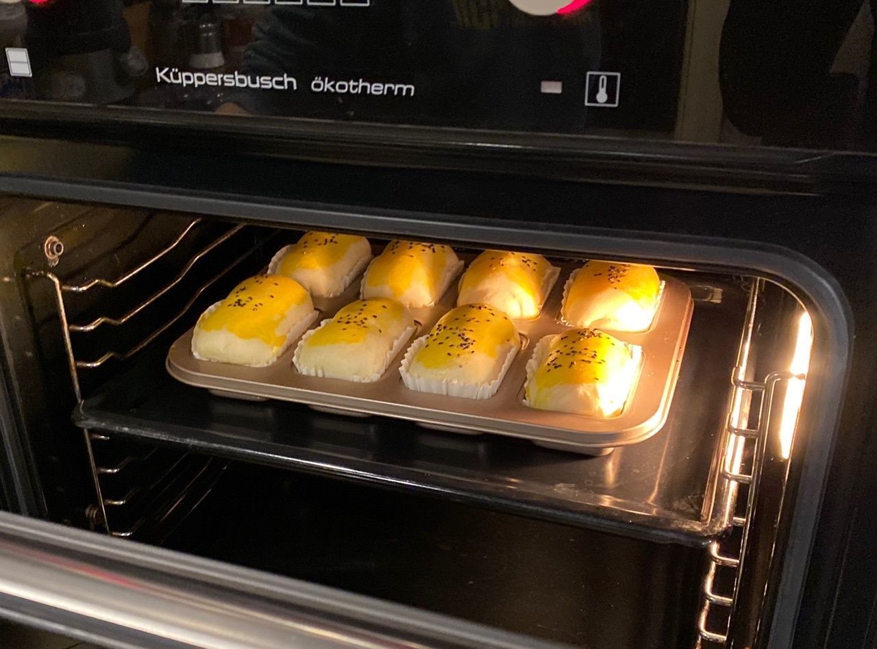 香甜松软的淡奶油面包,制作过程超简单,喜欢的舍不得吃