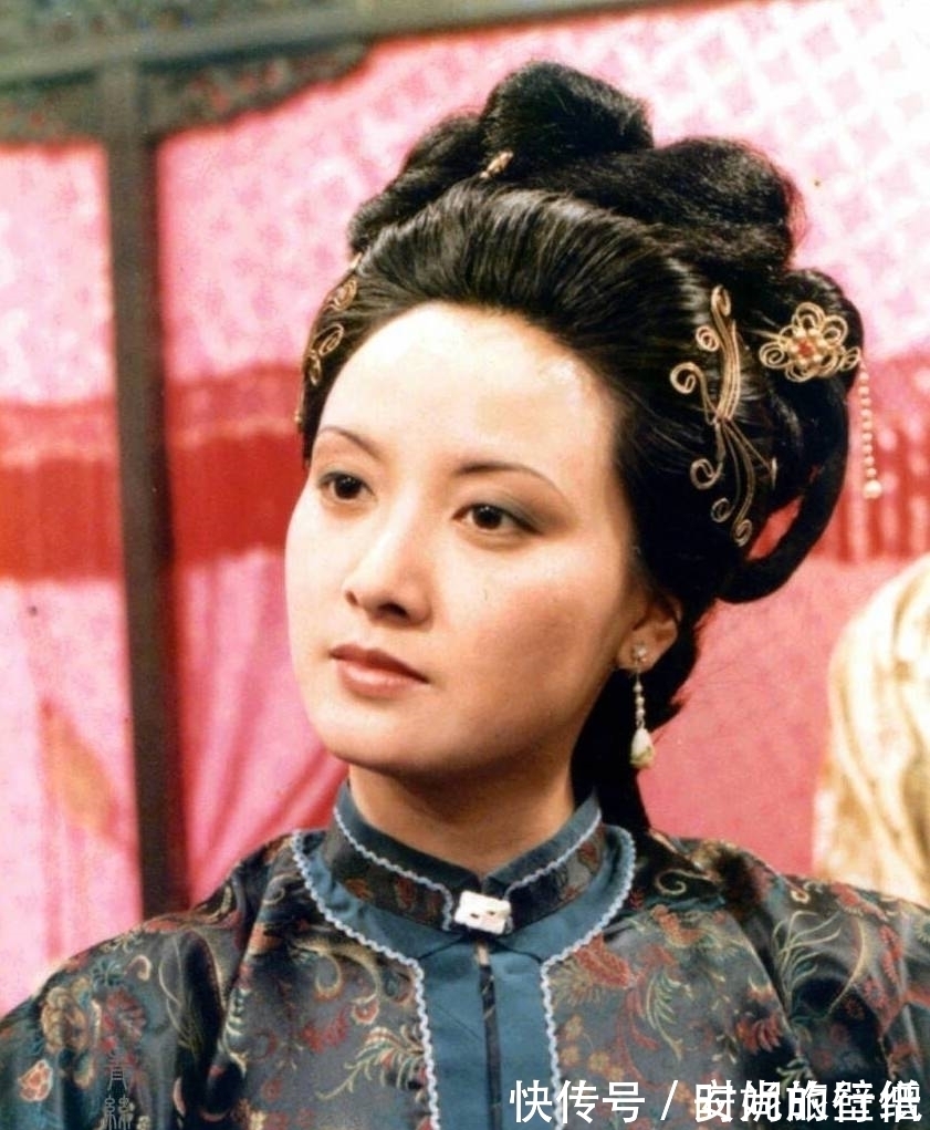 王夫人@板儿认出探春床帐上的蝈蝈后,刘姥姥为何怒甩巴掌?和林黛玉有关