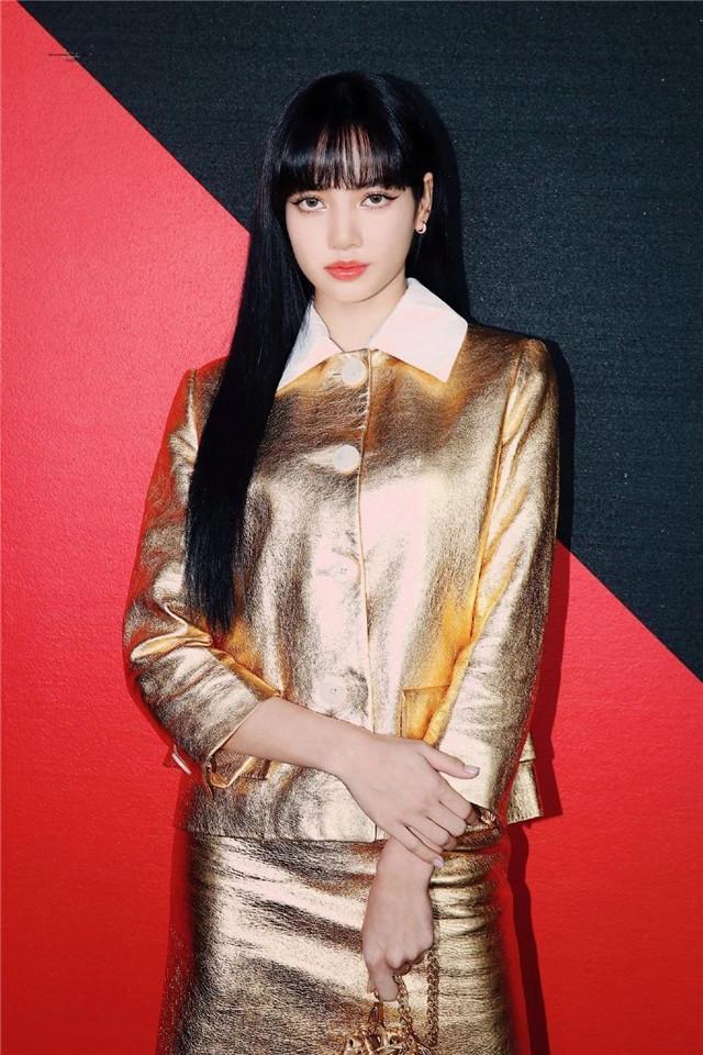 女孩们 女人不管颜值有多高,这些发型最好别剪,显老又土气,尤其第2种