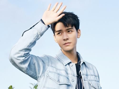 真的爆了？龚俊张哲瀚合体录制《快乐大本营》和《王牌对王牌》