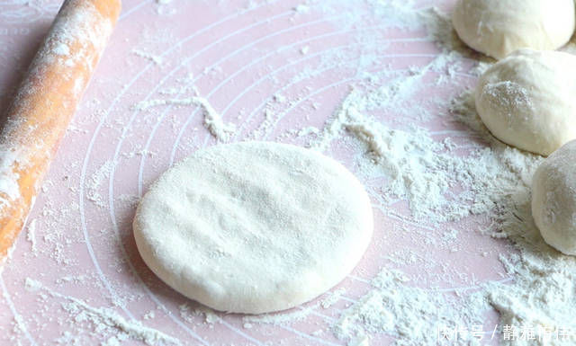 冬天就馋这懒人面食,不揉面不发面,柔软又好吃,10分钟搞定早餐