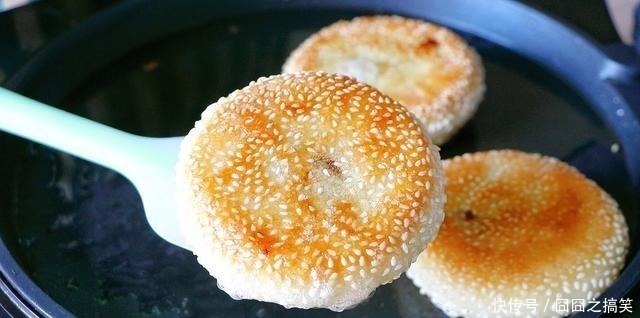 诀窍|糯米饼好吃有诀窍,学会这个做法,外酥里糯不粘牙,新手也能成功