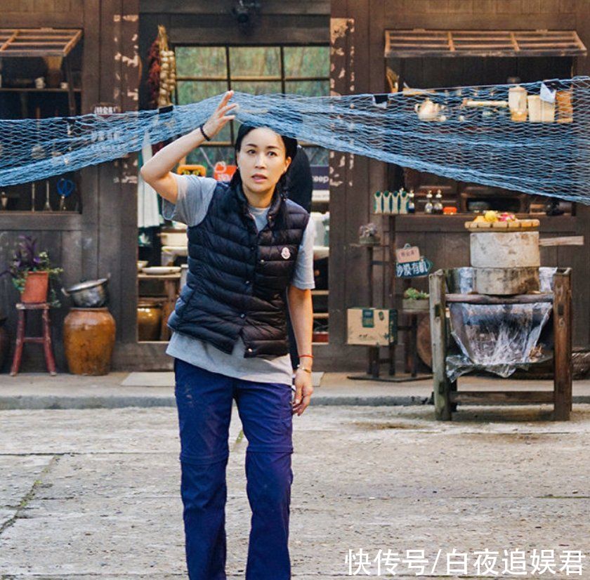 官宣定档|《向往5》迎来两位女嘉宾,合照中何炅让出C位,黄磊都靠边坐