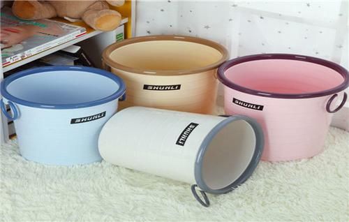 垃圾桶一定要放一个塑料瓶，解决了家里的一大困扰，太实用了