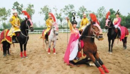 马衔杯|唐朝有件珍贵的马衔杯,它的模样留了下来,可是实物却没有找到