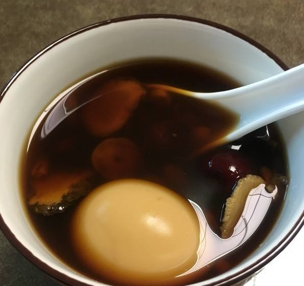 红糖|女人别亏待自己,多喝这碗汤,称穷人的阿胶,养胃补血,肌肤水灵